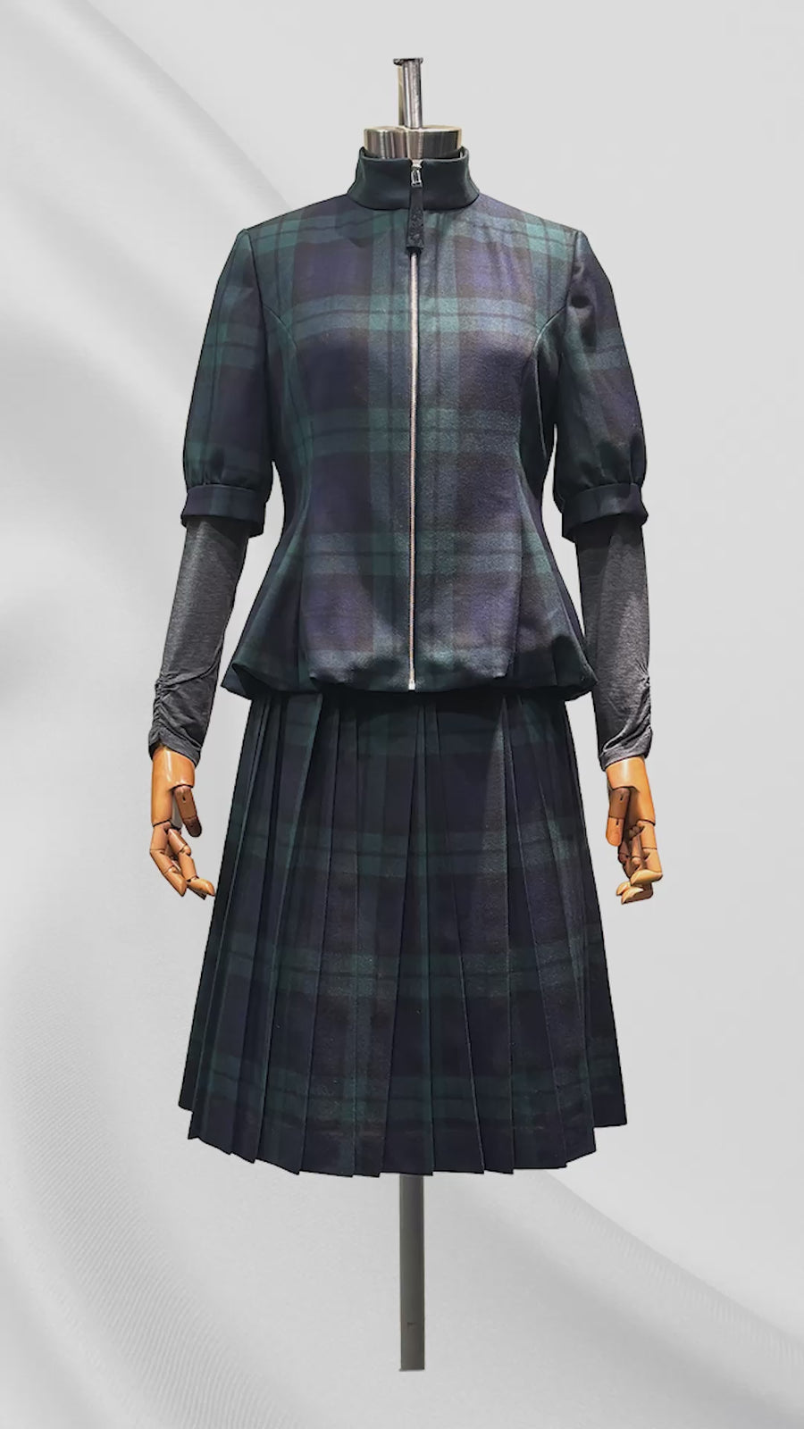 ウールプリーツスカート　BE2501-SKTANVYF0